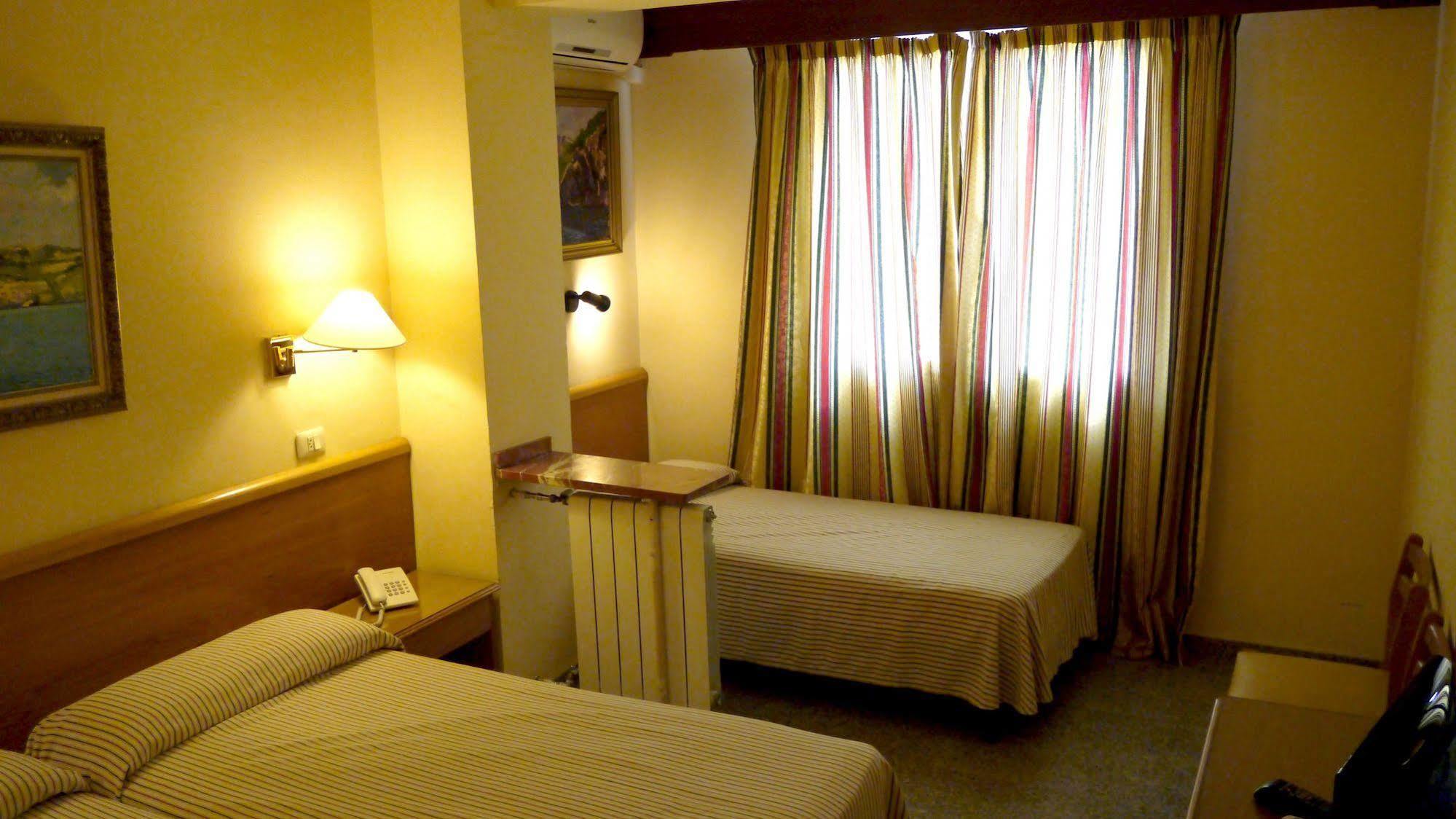 Hotel Abelay Пальма-де-Майорка Экстерьер фото